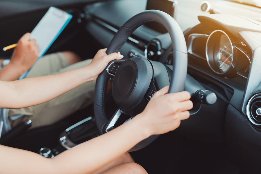 hands on steering wheel surex driving test
